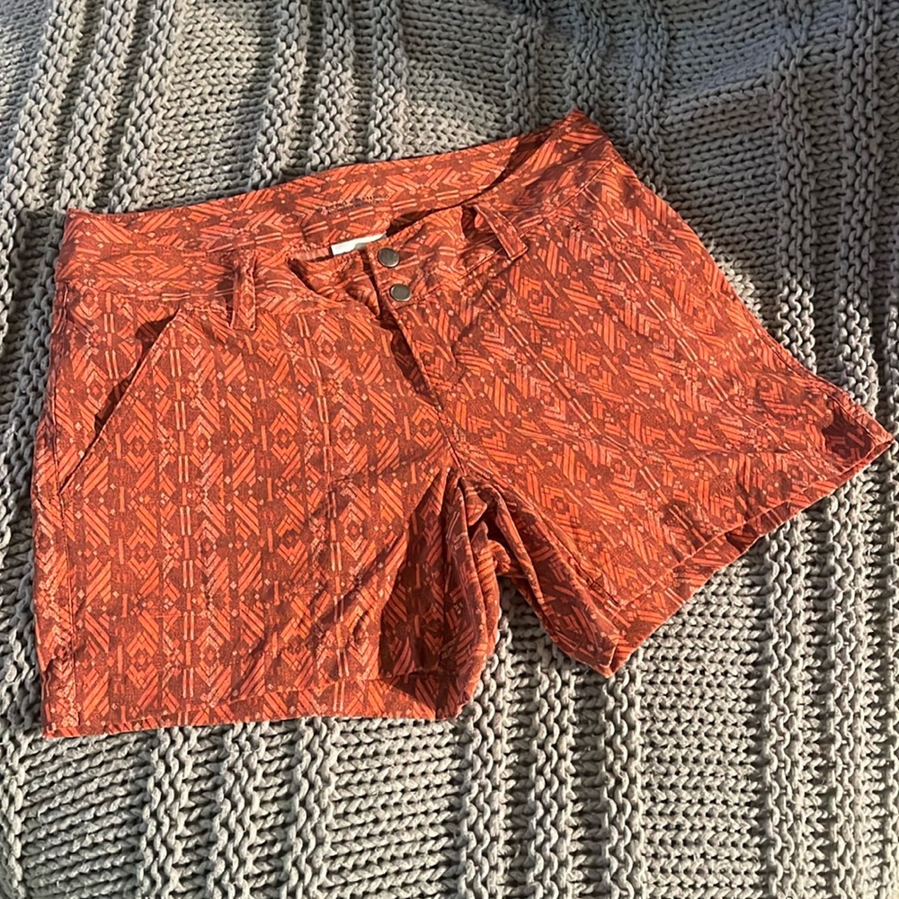 Columbia Women’s Shorts sz 8.